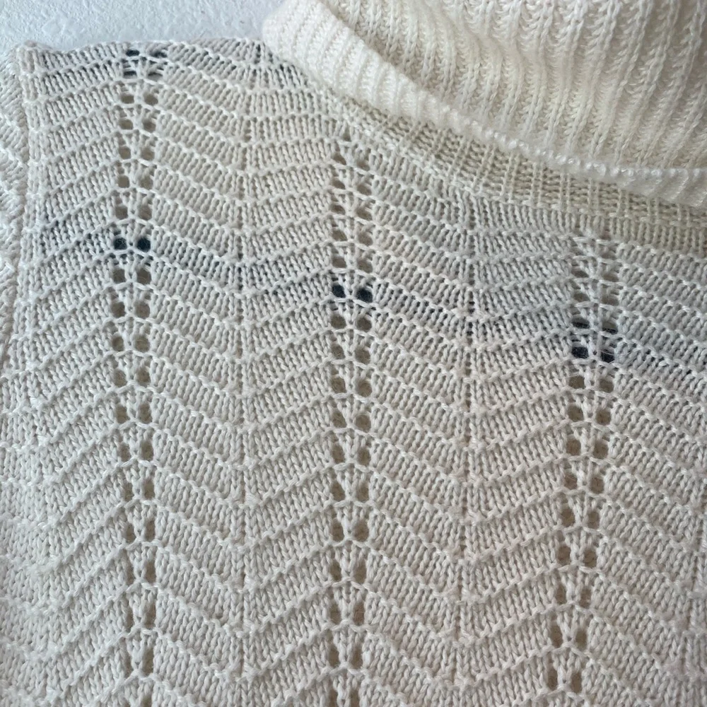 LOFT Cream Knit Chevron Turtleneck Sweater | Size Small - Picture 5 of 5